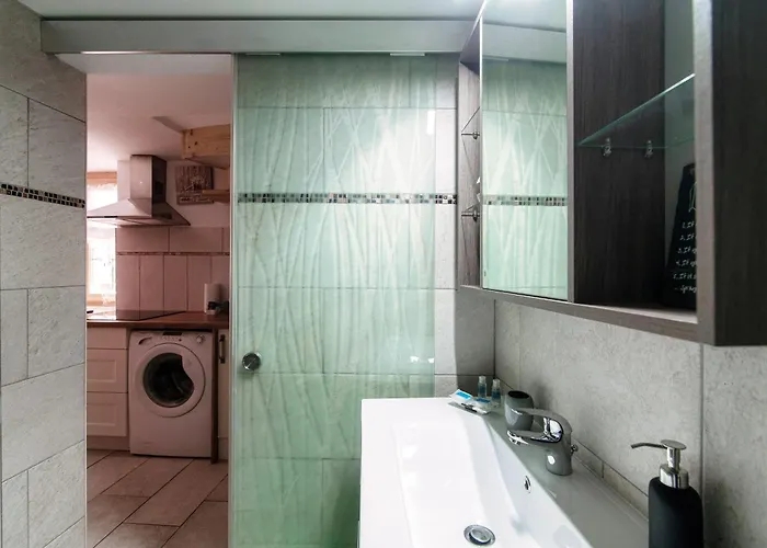 아파트 Casa Edera By Quokka 360 - Romantic Wooden House *