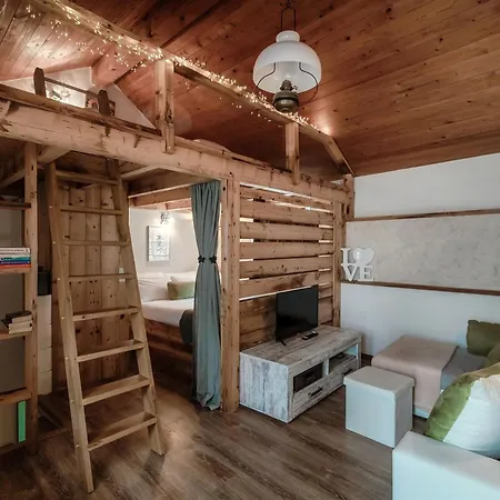 Casa Edera By Quokka 360 - Romantic Wooden House